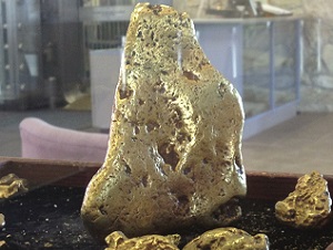 Gold Nugget Display Baker City