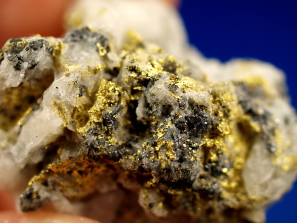How to Extract Gold from Rocks at Home 